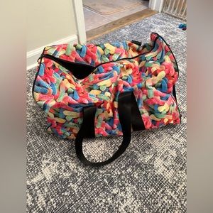 Gummy warm duffel bag